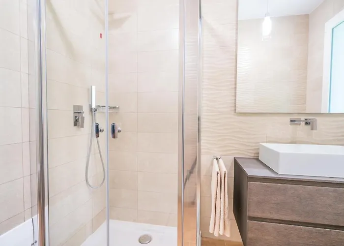 Acquario Elegance - 200 Mt Dalla